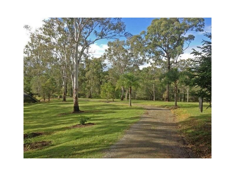 265 Tamborine Mountain Road, Tamborine QLD 4270