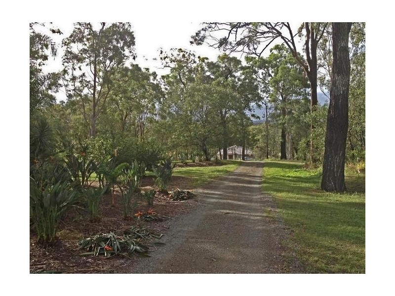 265 Tamborine Mountain Road, Tamborine QLD 4270