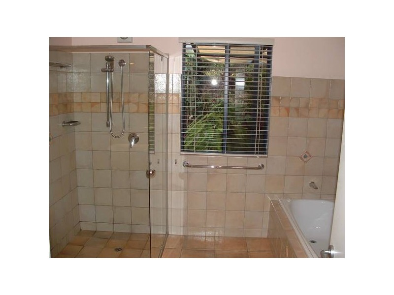 Eagle Heights QLD 4271