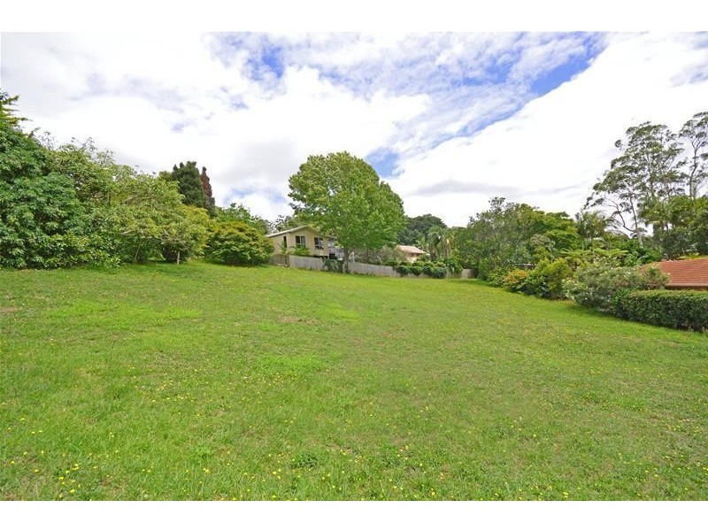 10 Cade Avenue, Tamborine Mountain QLD 4272