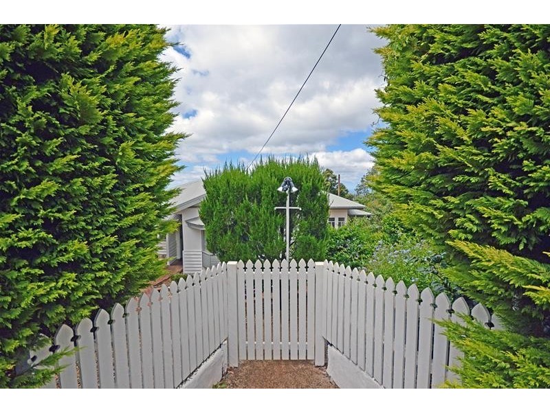 31 Cliff Way, Tamborine Mountain QLD 4272