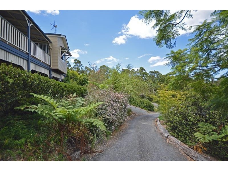551 HENRI ROBERT Drive, Tamborine Mountain QLD 4272