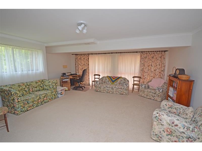 129 Curtis Road, Tamborine Mountain QLD 4272
