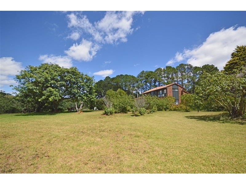 129 Curtis Road, Tamborine Mountain QLD 4272