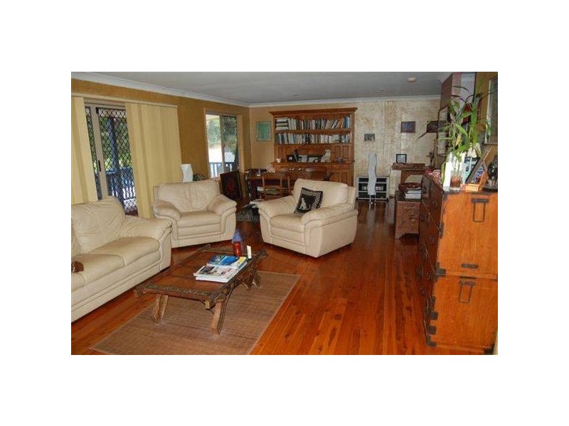 Eagle Heights QLD 4271