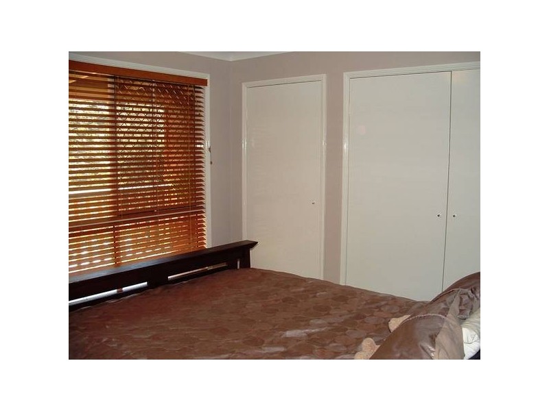 105 Kinabalu Drive, Eagle Heights QLD 4271