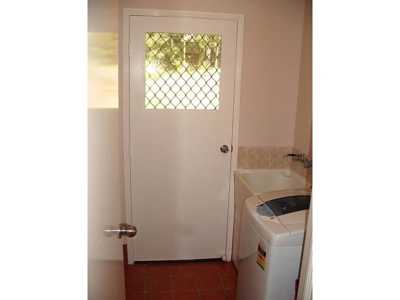 105 Kinabalu Drive, Eagle Heights QLD 4271