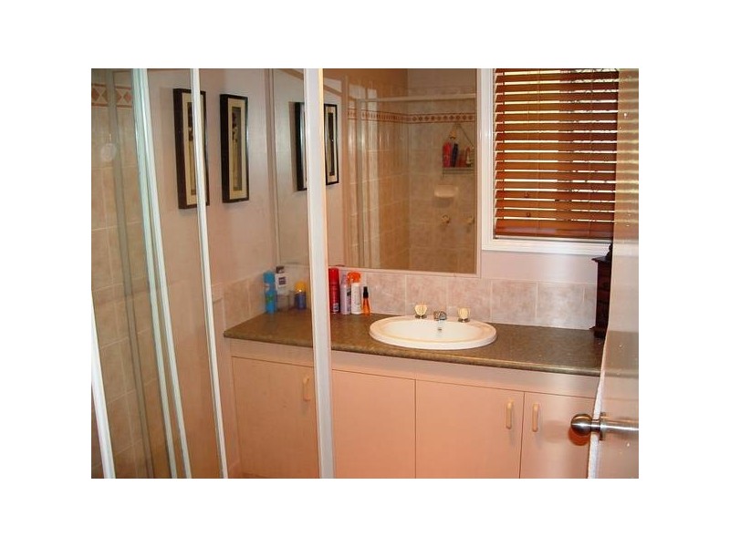 105 Kinabalu Drive, Eagle Heights QLD 4271