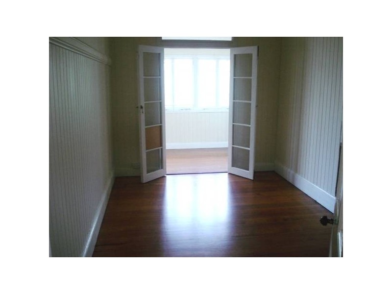 Eagle Heights QLD 4271