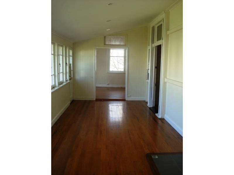 Eagle Heights QLD 4271