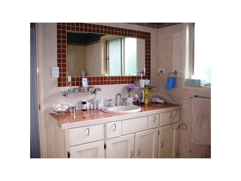 Eagle Heights QLD 4271