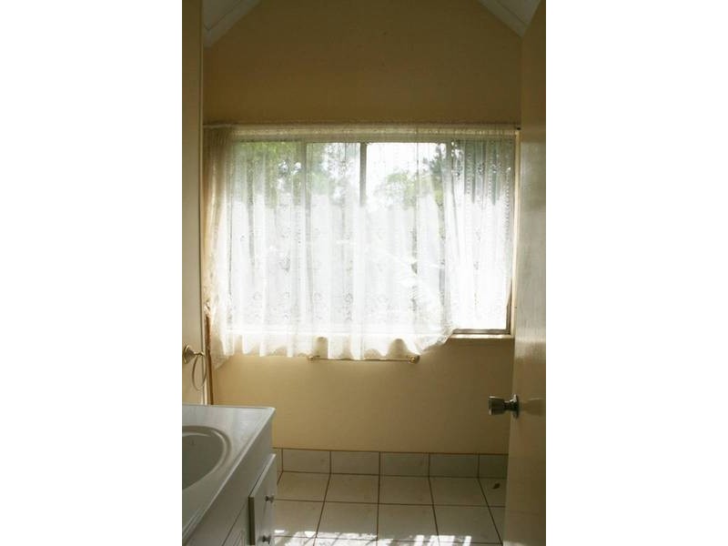 Eagle Heights QLD 4271