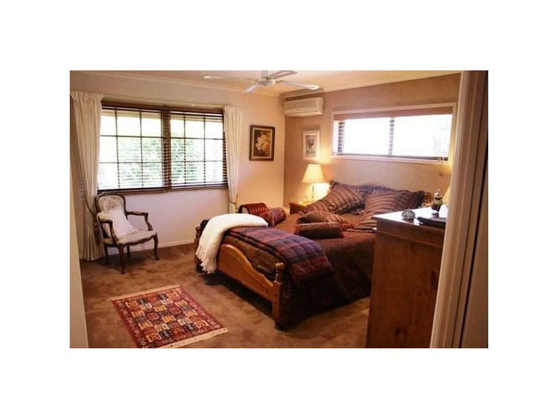 Eagle Heights QLD 4271