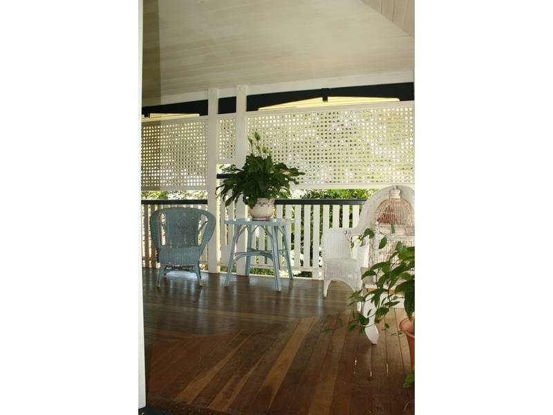 Eagle Heights QLD 4271