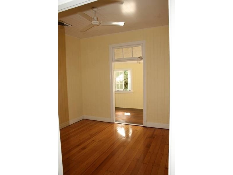 Eagle Heights QLD 4271