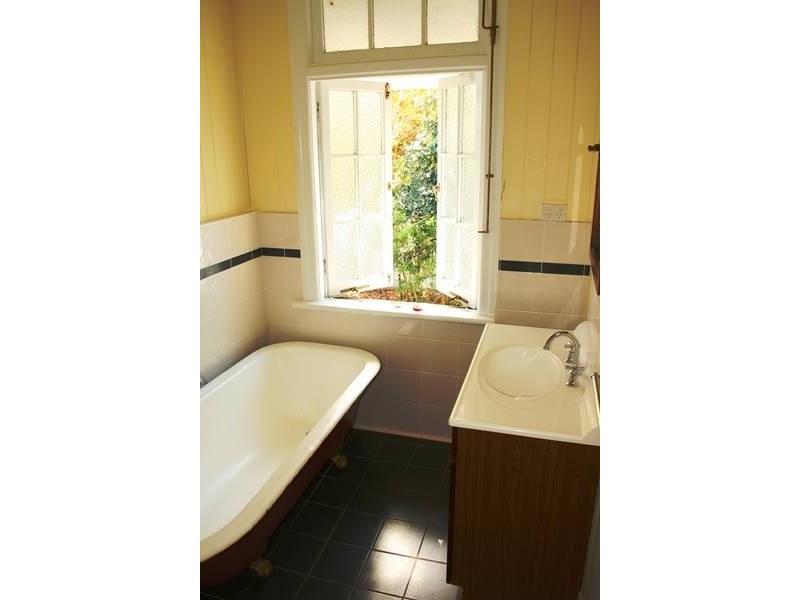 Eagle Heights QLD 4271