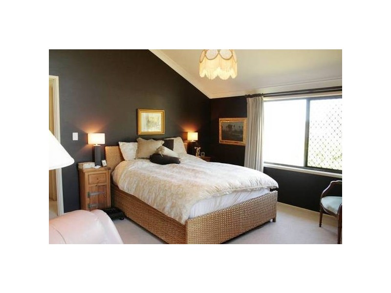 Eagle Heights QLD 4271