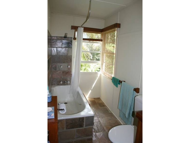 Eagle Heights QLD 4271