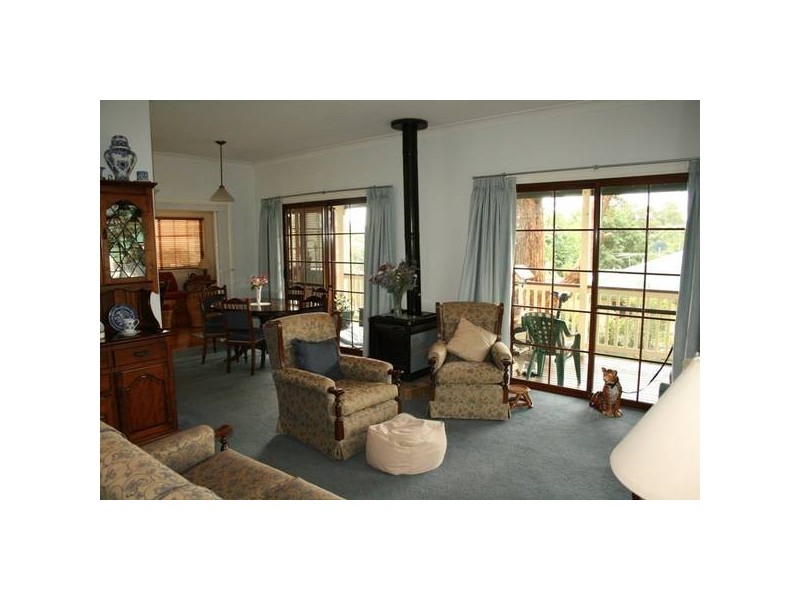 8 TETON COURT, Eagle Heights QLD 4271