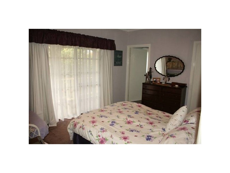 8 TETON COURT, Eagle Heights QLD 4271