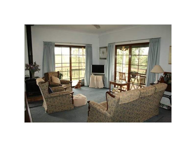 8 TETON COURT, Eagle Heights QLD 4271