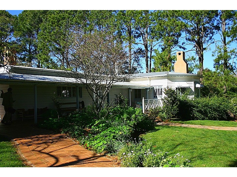 216 LONG ROAD, North Tamborine QLD 4272