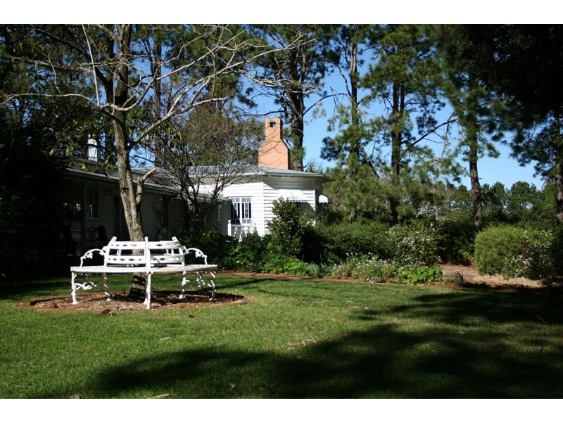 216 LONG ROAD, North Tamborine QLD 4272