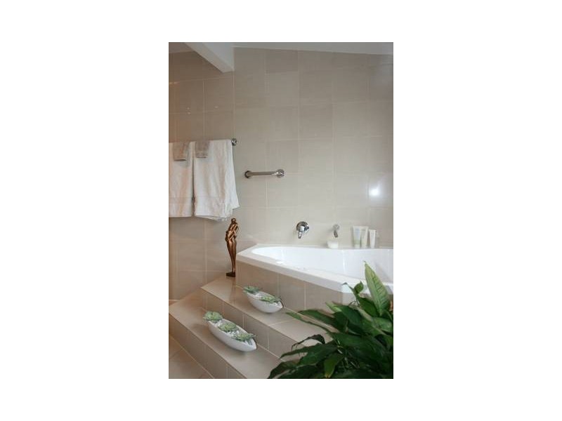 43 Magnetic Drive, Eagle Heights QLD 4271