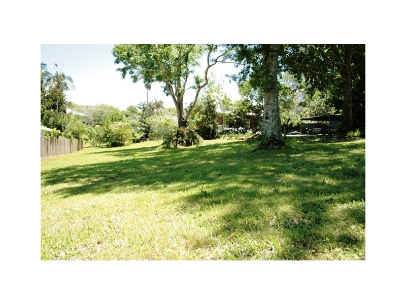 16 CENTRAL AVENUE, Eagle Heights QLD 4271