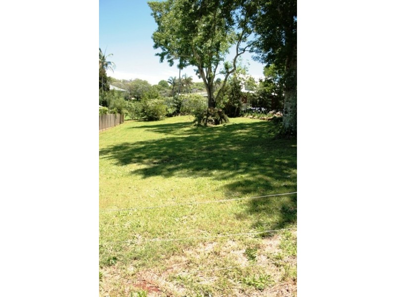 16 CENTRAL AVENUE, Eagle Heights QLD 4271