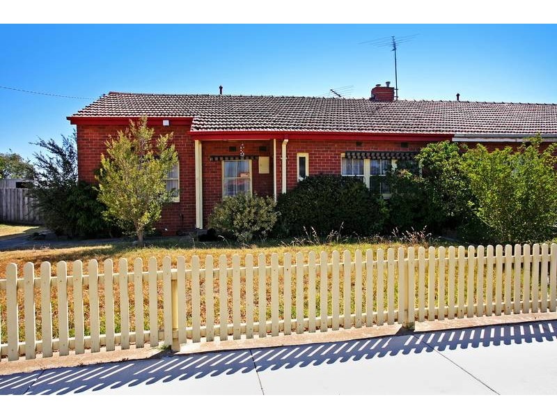 4 Pattison Avenue, North Geelong VIC 3215