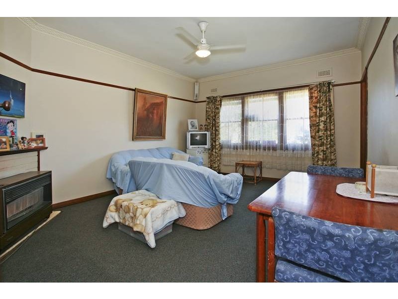 4 Pattison Avenue, North Geelong VIC 3215