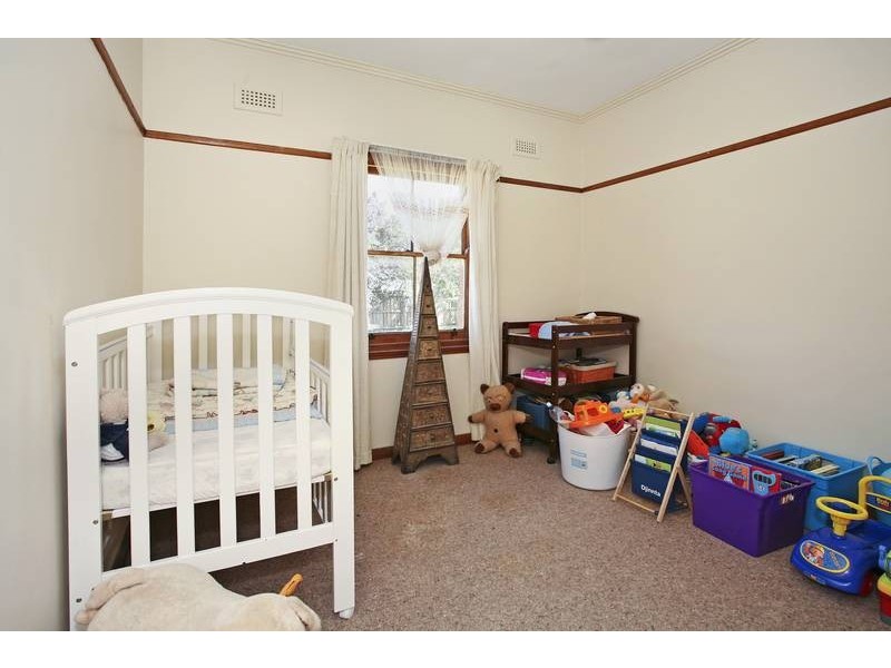 4 Pattison Avenue, North Geelong VIC 3215