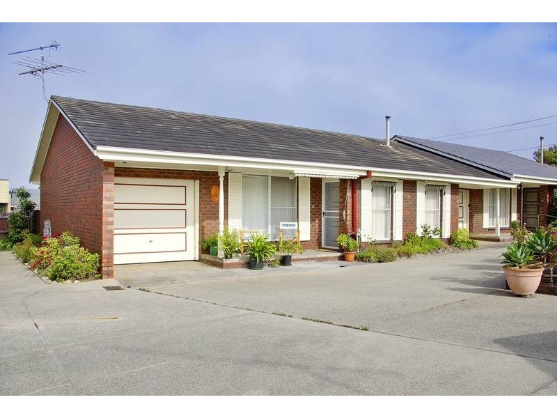 2/28 Bristol Road, Torquay VIC 3228