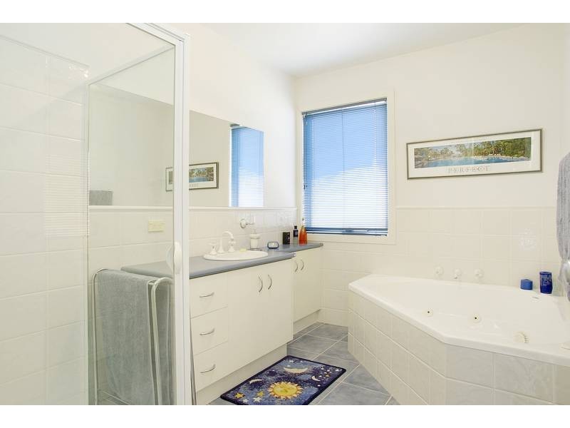 51 Noble Street, Newtown VIC 3220