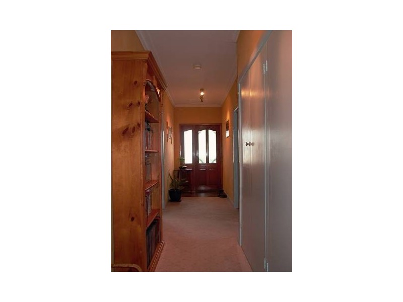 18 Belcher St, Hamlyn Heights VIC 3215