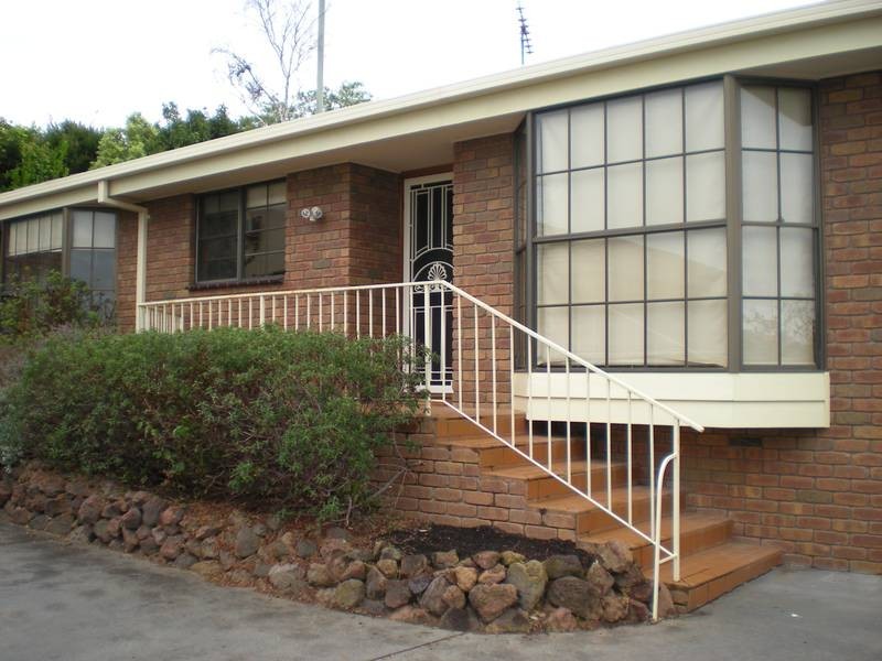 2/87 North Valley Rd, Highton VIC 3216