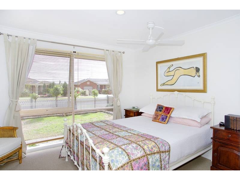 4 Fontaine Street, Grovedale VIC 3216