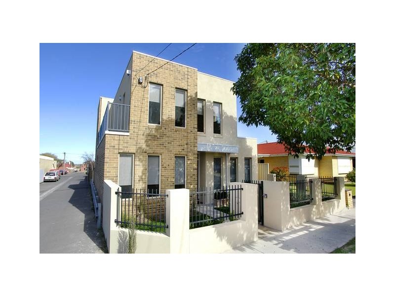 1 Saffron St, Newtown VIC 3220