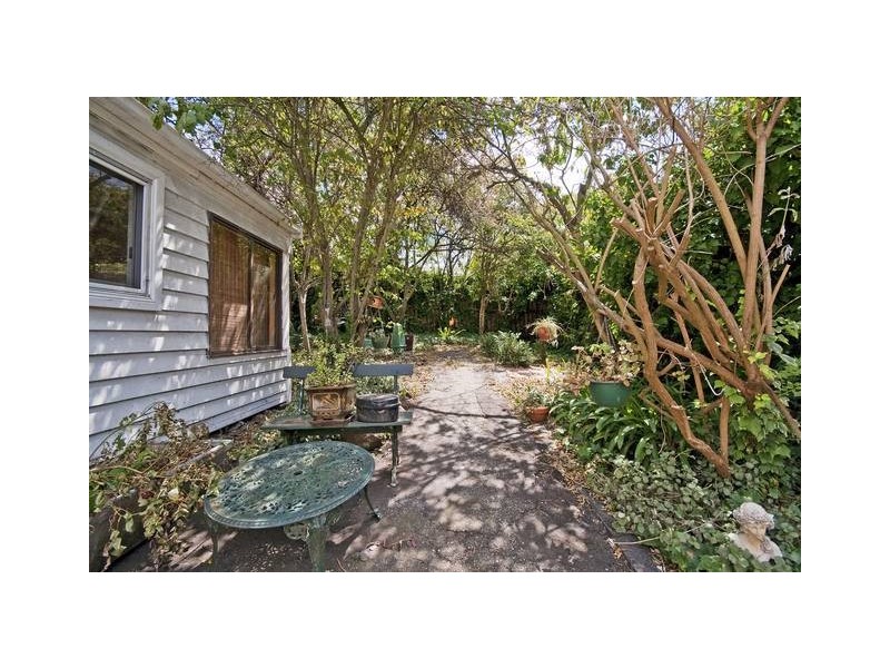 5 Mercer Parade, Newtown VIC 3220