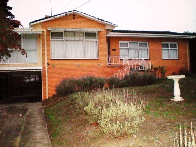 5 Remony Avenue, Highton VIC 3216