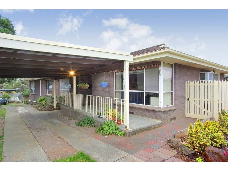 18 Walpole Avenue, Belmont VIC 3216