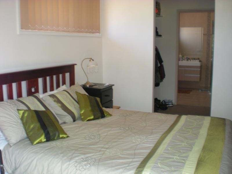 18 Walpole Avenue, Belmont VIC 3216