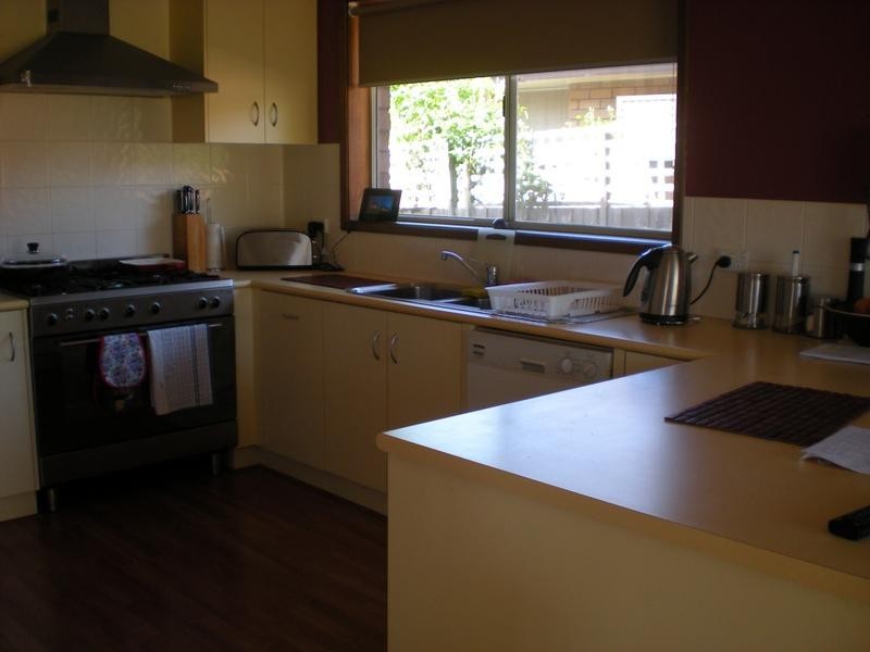 18 Walpole Avenue, Belmont VIC 3216