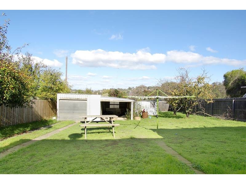 13 Craigie Road, Newtown VIC 3220