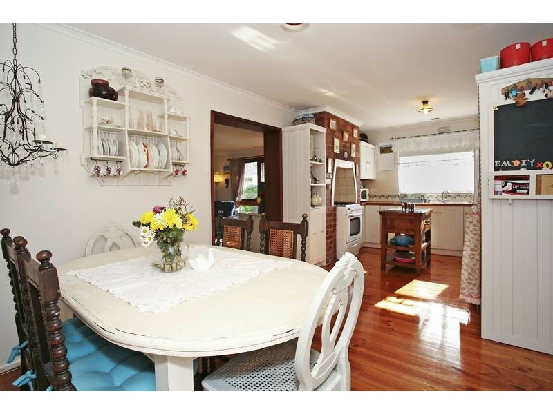 5 Westcott Place, Newtown VIC 3220