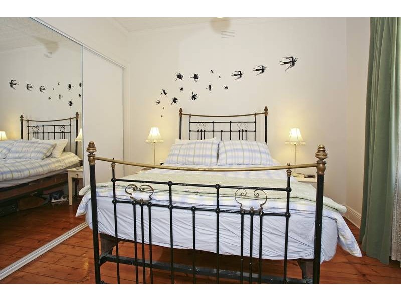 5 Westcott Place, Newtown VIC 3220