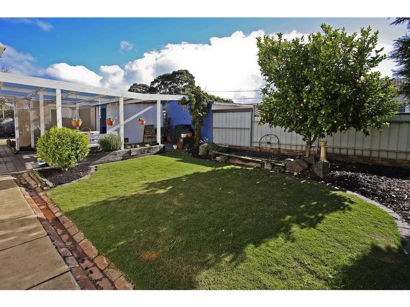 5 Westcott Place, Newtown VIC 3220