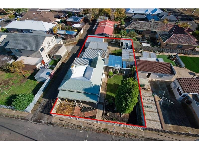5 Westcott Place, Newtown VIC 3220