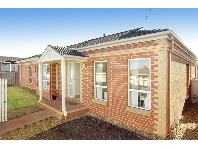 50 Cairns Avenue, Newtown VIC 3220